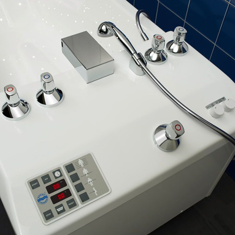 Гидромассажная ванна LUXURY